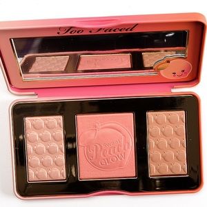 Too Faced Sweet Peach Glow Highlighting Pallete